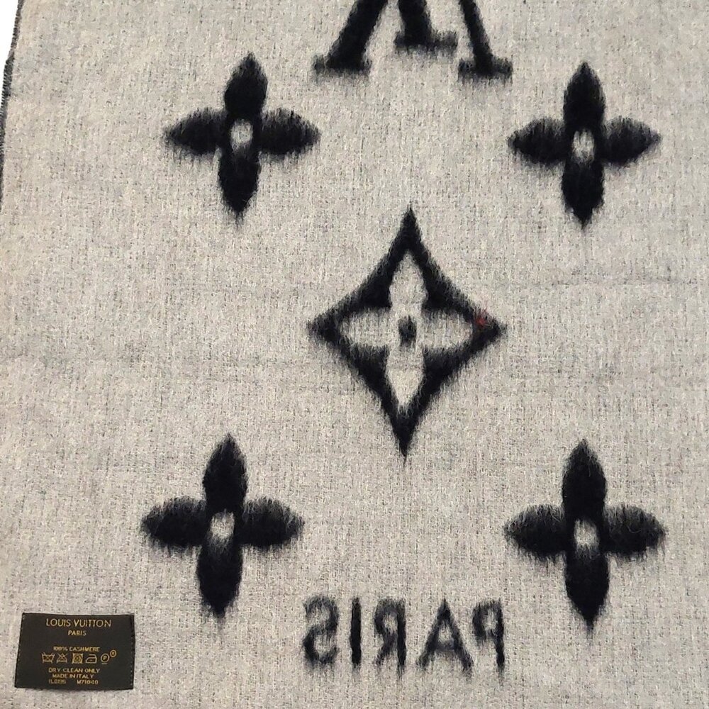 LOUIS VUITTON LV Reykjavik Black & Grey Reversible Scarf - Picture 12 of 13